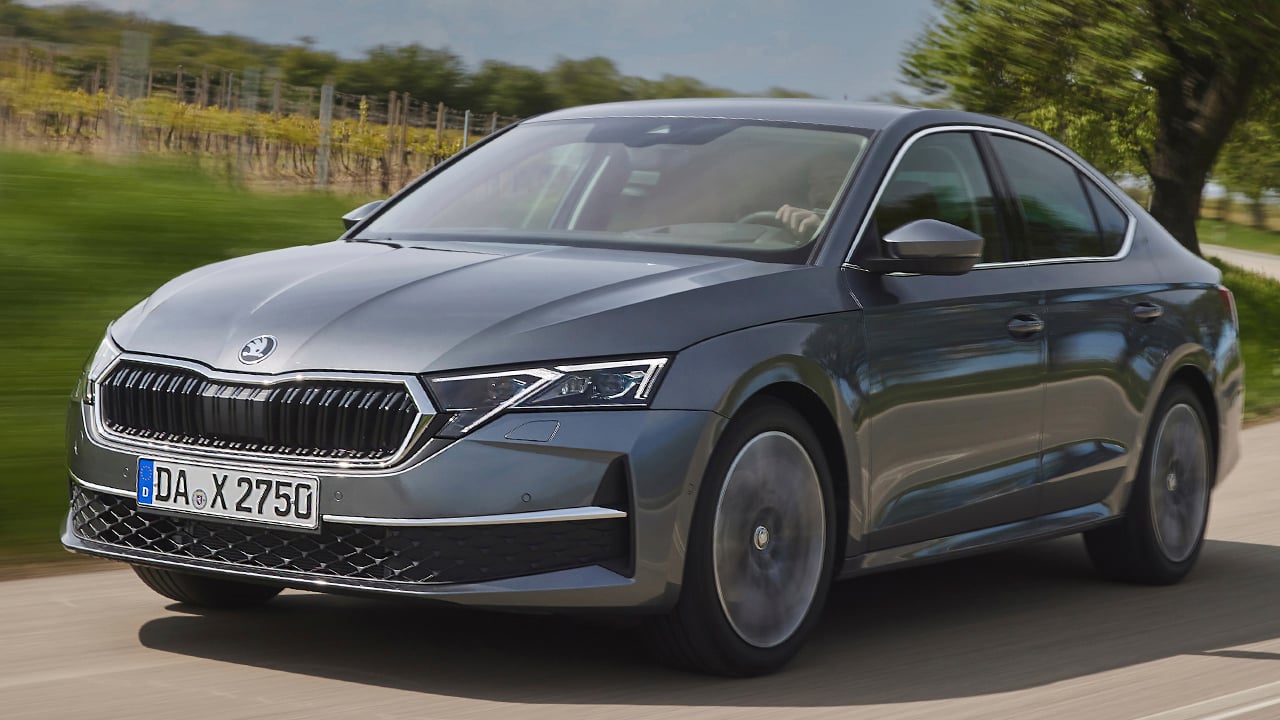 Skoda Revoluciona Sus Diésel, Así Es El Combustible Sintético Con El Que Salen De Fábrica Y Puedes Repostar