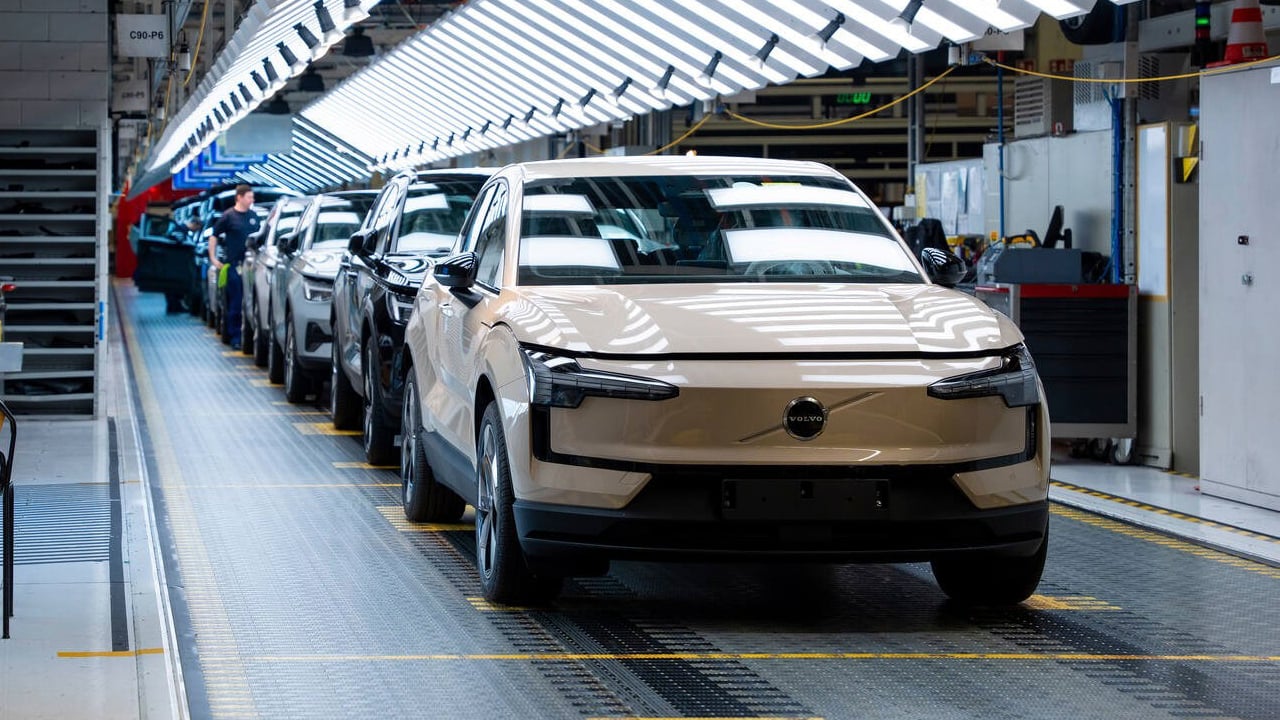 Salvar Al Ex30 Le Ha Costado Caro A Volvo, Pero Quedarse De Brazos Cruzados No Era Una Opción