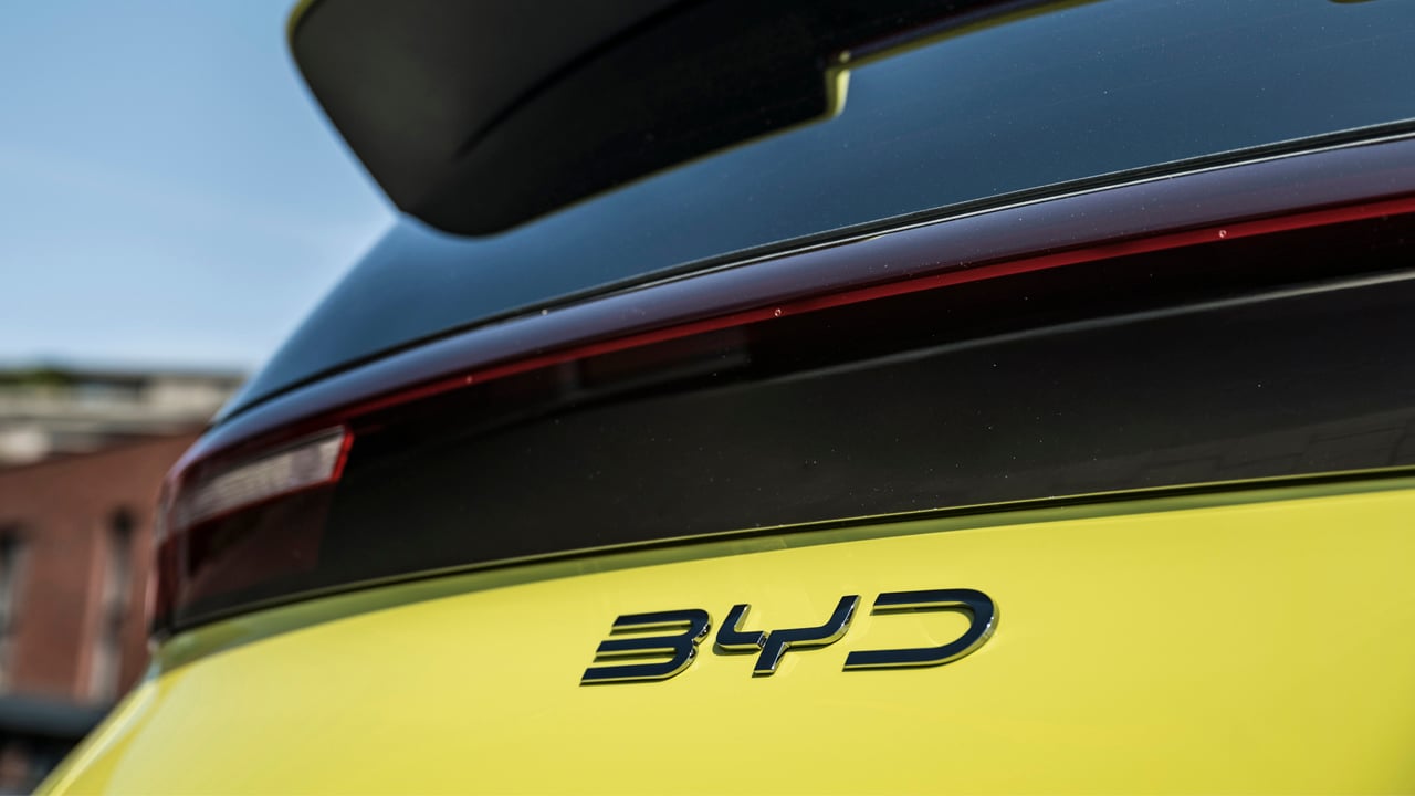 De Bombazo A Bluf Monumental, El Dolphin Surf Borra De Un Plumazo La Ilusión De Byd