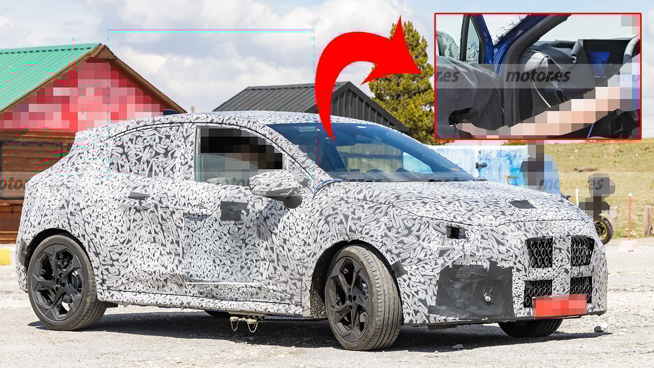 El Interior Del Nuevo Renault Clio 2026 Se Descubre En Estas Fotos Espía Que Adelantan Un Coche Más Digital Y Conectado