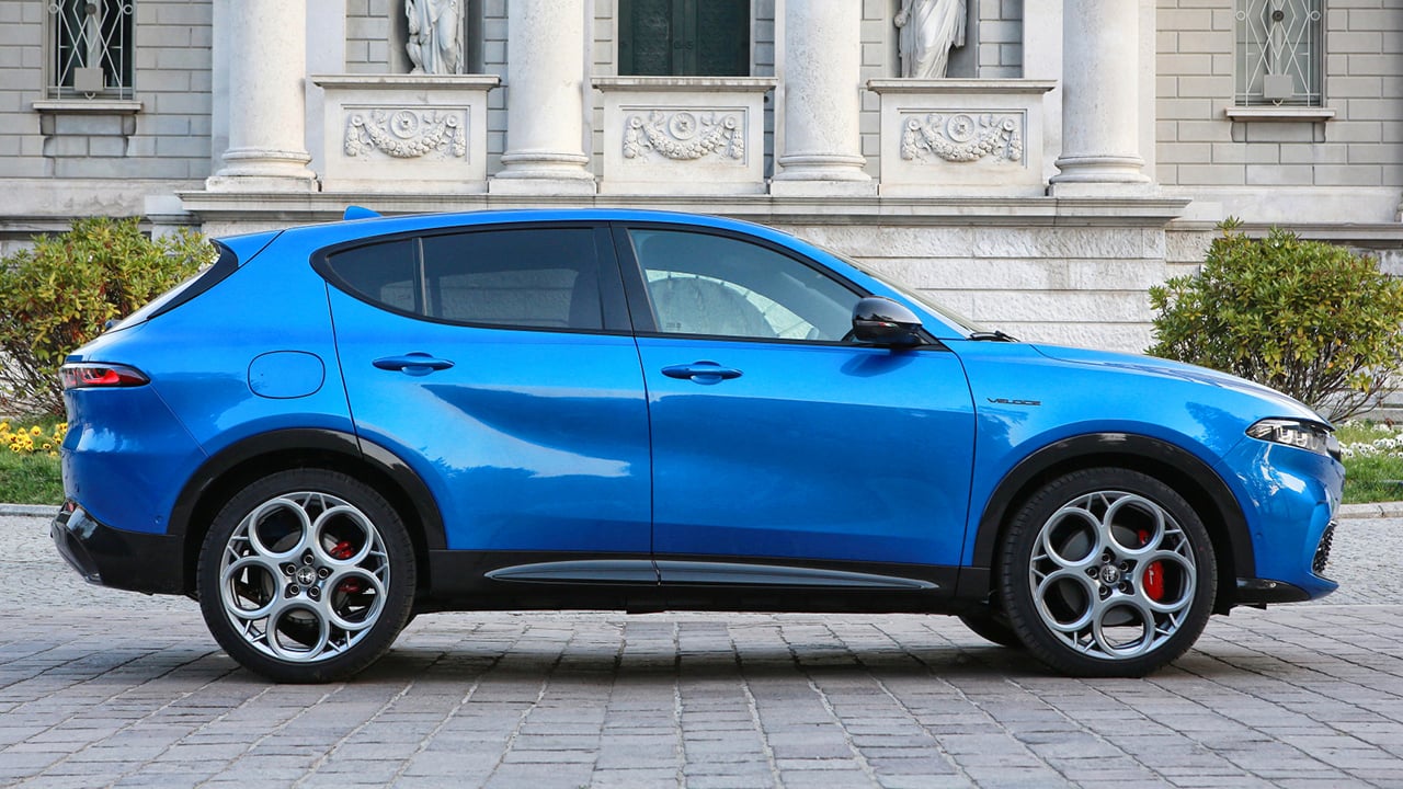 Es Rival Directo Del Audi Q3, Cuesta 3.600 € Menos Y Tiene Mejor Maletero, Este Suv Ataca A Los Premium Alemanes