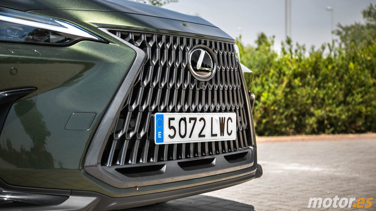 Este Suv Híbrido Con La Fiabilidad De Toyota Y Lujo De Mercedes Es Una Apuesta Segura Con 7.400 € De Descuento