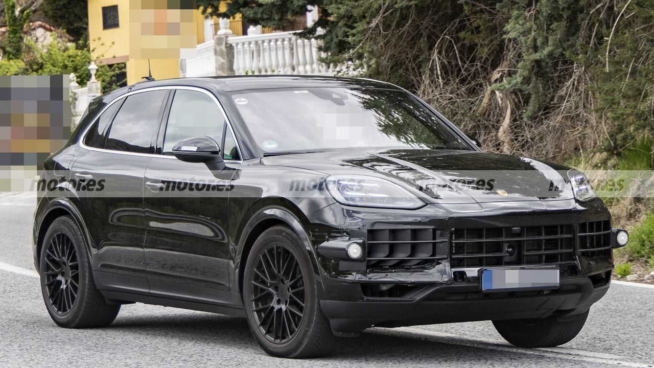 El Cayenne De Gasolina No Está Muerto, Primeras Fotos Espía Del Gran Suv De Porsche Que Llega En 2027