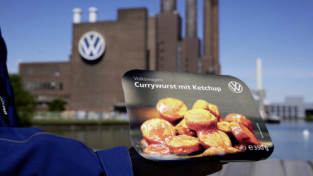 El Volkswagen Más Vendido No Es Un Coche, Es Una Salchicha. El Currywurst Estrena Nuevo Formato