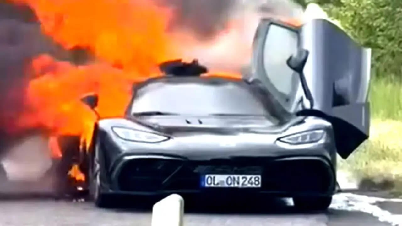 Este Deportivo De Casi 3 Millones De Euros Se Prende Fuego, Adiós A Uno De Los Poquísimos Mercedes-Amg One Fabricados 1 Este Deportivo De Casi 3 Millones De Euros Se Prende Fuego, Adiós A Uno De Los Poquísimos Mercedes-Amg One Fabricados