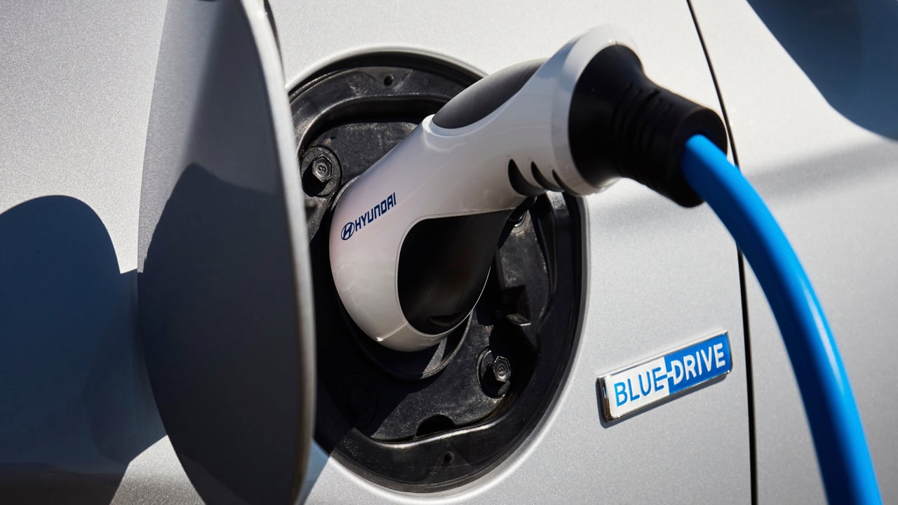 ¿Un Híbrido Enchufable Más Caro Que Un Eléctrico? Lo Que Nadie Te Ha Contado (Y Deberías Saber) 1 ¿Un Híbrido Enchufable Más Caro Que Un Eléctrico? Lo Que Nadie Te Ha Contado (Y Deberías Saber)