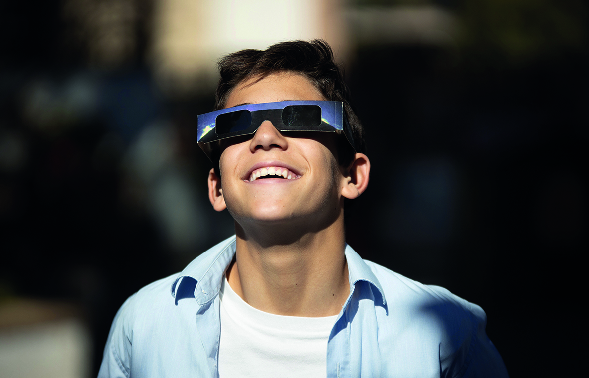 Medidas Extraordinarias Para Un Eclipse Total